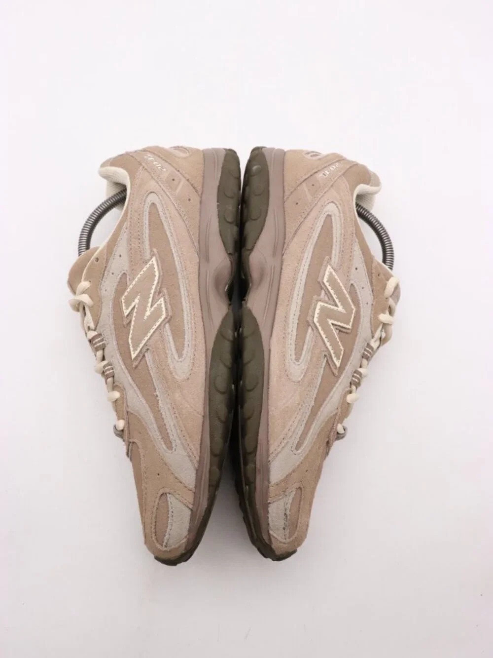 New Balance 204L Men's Size 9.5 D Mushroom Arid Stone Sneakers U204LMMA